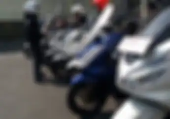 Daftar 6 Pilihan Dan Harga Aksesori Resmi PCX di Dealer Honda