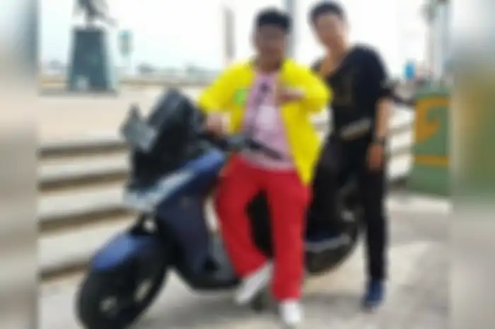 Tampilan adik Yamaha NMAX kekar langsung selfie bareng Hotman Paris.