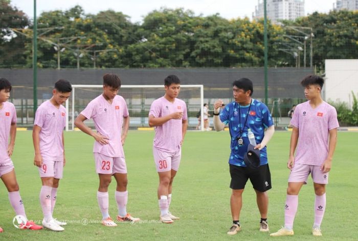 Timnas U-16 Vietnam menjelang ASEAN Cup U-16 2024.