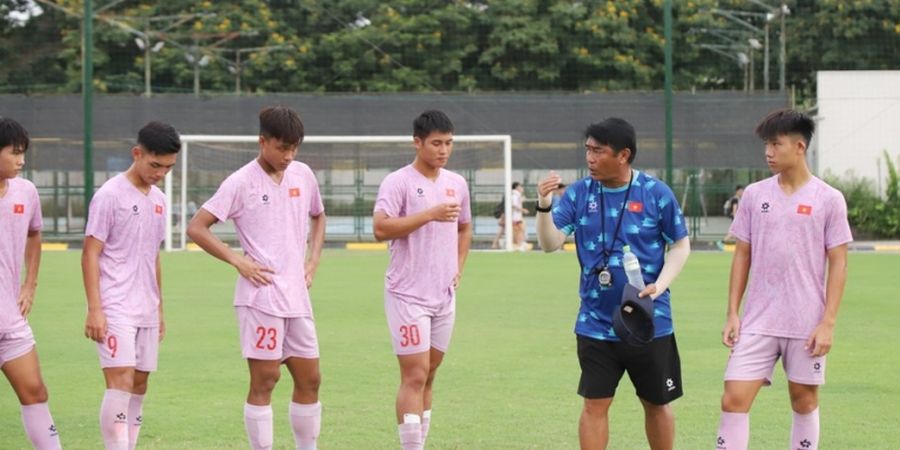 ASEAN Cup U-16 2024 - Vietnam Lakukan Hal Ini demi Adaptasi Cuaca di Indonesia