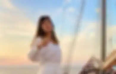 Foto Jadulnya di Unggah Mike Lewis hingga Tampilannya 19 Tahun Lalu Jadi Sorotan, Luna Maya Beri Tanggapan Tak Terduga!
