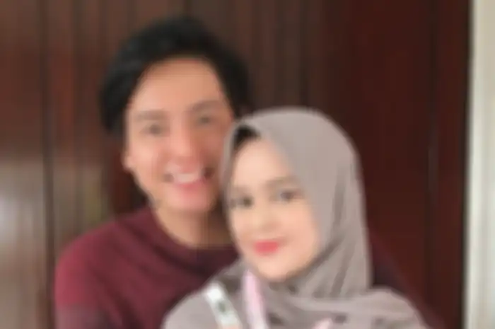 Cut Meyriska hamil anak pertama