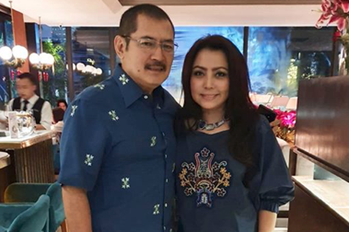 Bambang Trihatmodjo dan Mayangsari