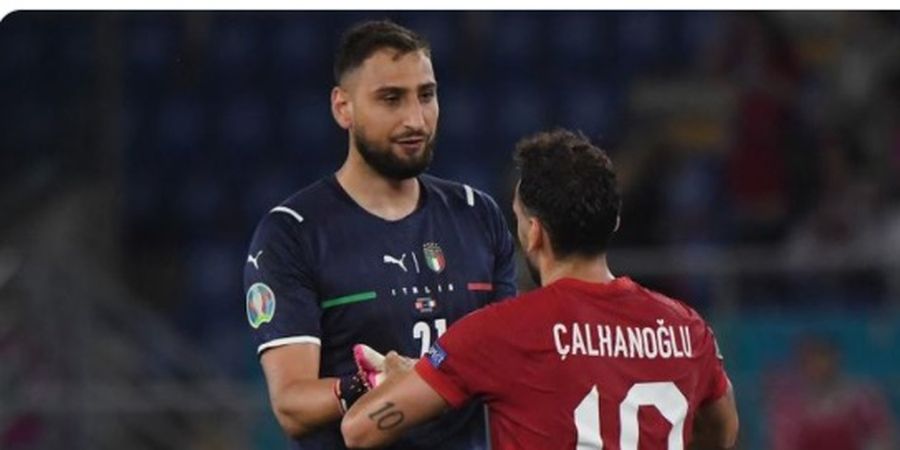 Sarung Tangan Setan Bantu Donnarumma Jadi Satu-satunya Kiper Pemain Terbaik EURO