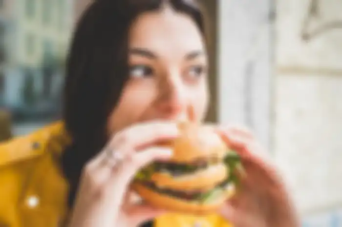 Punya Temen yang Makan Banyak Tapi Tetap Kurus, Iniloh Alasannya