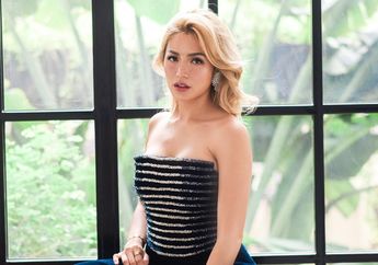 Pangling Banget! Tampilan Terbaru Jessica Iskandar dengan Dress Putih Pamer Bahu Jadi Sorotan