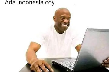 Meme 'Ada Indonesia, Coy' sebagai tanggapan sikap bangga berlebihan orang Indonesia jika ada yang menggunakan Indonesia sebagai referensi di media. Beberapa fakta menunjukkan perkara ini. Mengapa bisa demikian?