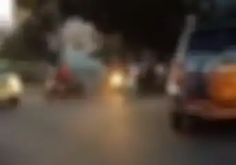 Video Kondisi Menegangkan Pasca Gempa Donggala, Jalan Retak dan Pemotor Menyelamatkan diri di Kota Palu