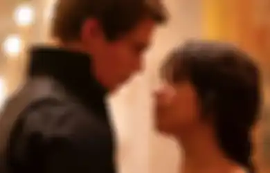 Cinderella 2021 Rilis Foto Camila Cabello dan Prince Robert. Serasi!