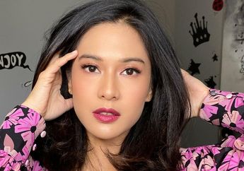 Gokil! Dian Sastro Sanggup Nonton Drama Korea 11 Jam!