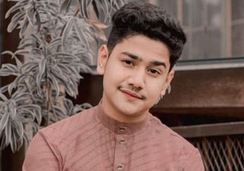 'Bukan Buat Gue', Unggah Foto Berisi Puisi Cinta, Syakir Daulay Dituding Jalin Hubungan Spesial dengan Kekeyi, Bener Ngga Sih?