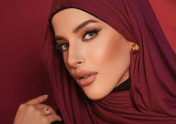 Usai Resmi Gugat Cerai Ahmad Assegaf, Tasya Farasya Bagikan Potretnya Berhijab, Sang Selebgram Auto Banjir Pujian!