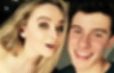 Shawn Mendes dan Sabrina Carpenter Ketahuan Jalan Bareng! Intip Foto-fotonya Yuk