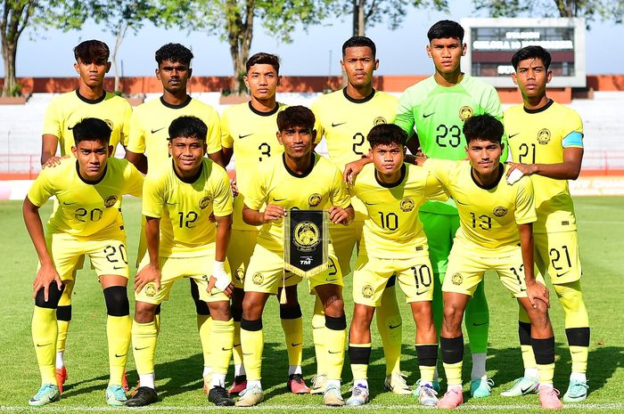 Skuad Timnas U-19 Malaysia saat laga menghadapi Brunei Darussalam pada laga perdana Grup C ASEAN Cup U-19 2024 di Stadion Gelora 10 November, Surabaya, Jumat (19/7/2024) sore WIB