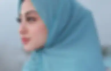 Ayunya 5 Gaya Berhijab ala Margin Wieheerm, Tunangan Ali Syakieb