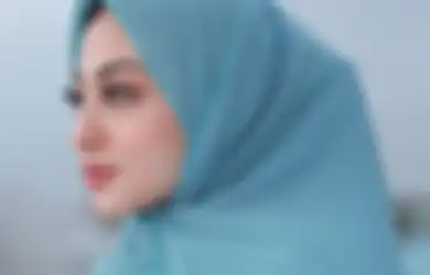 Ayunya 5 Gaya Berhijab ala Margin Wieheerm, Tunangan Ali Syakieb
