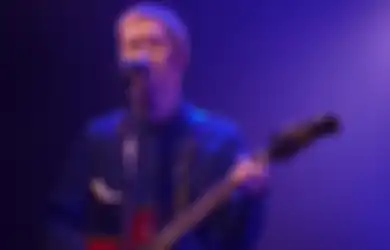 Pentolan Ride Andy Bell Segera Rilis Debut Album Proyek Elektroniknya, GLOK
