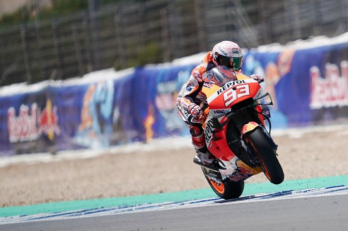 Pembalap Repsol Honda, Marc Marquez, hampir melakukan comeback impresif andai tidak mengalami kecelakaan pada balapan MotoGP Spanyol di Sirkuit Jerez, Spanyol, 19 Juli 2020.