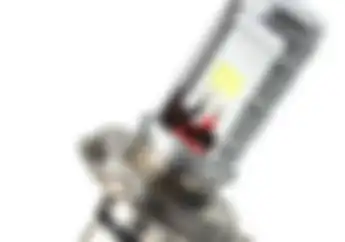 Video Cara Pasang Lampu LED di Motor yang Masih Pakai Bohlam Halogen, Gampang!