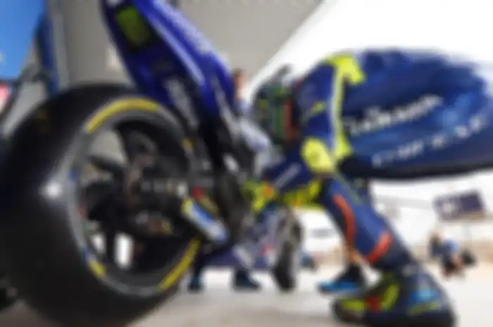 Motor MotoGP memakai jenis ban slick tyre