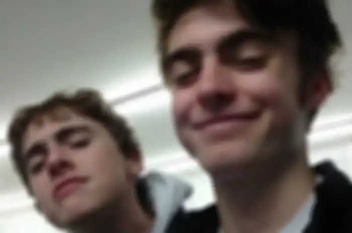 Gene dan Lennon Gallagher