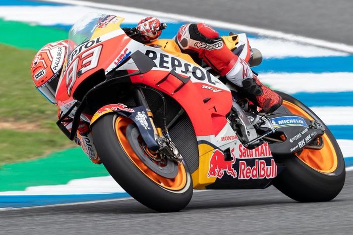 Aksi pembalap Repsol Honda, Marc Marquez pada sesi balapan MotoGP Thailand 2019, Minggu (6/10/2019)