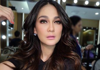 Punya Paras Khas Blasteran Indonesia-Austria hingga Sempat Pikat sang Lady Killer Ariel Noah, Luna Maya Ternyata Punya Ayah Tak Kalah Kharismatik yang Gondrong dan Bertato!