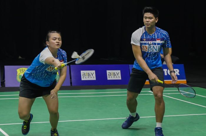 Pasangan ganda campuran Indonesia, Praveen Jordan/Melati Daeva Oktavianti, pada simulasi Olimpiade Tokyo 2020 di pelatnas Cipayung, Jakarta, Kamis (17/6/2021).