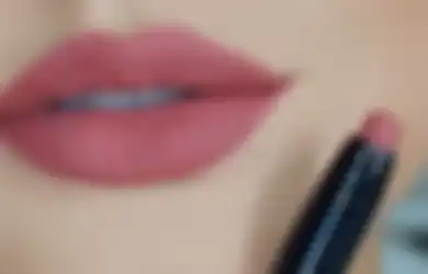 Rekomendasi 4 Lipstik Hybrid Skincare Agar Bibir Tambah Sehat, Simak