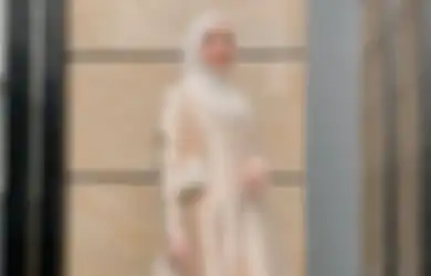 5 Model Tunik Lebaran Modis ala Nissa Sabyan. Bisa Kita Tiru Nih!