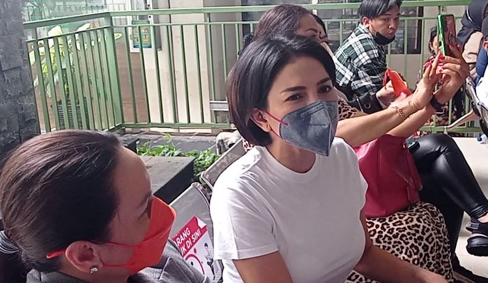 Nikita Mirzani saat ditemui di Pengadilan Negeri Jakarta Selatan, Rabu (13/7/2022).