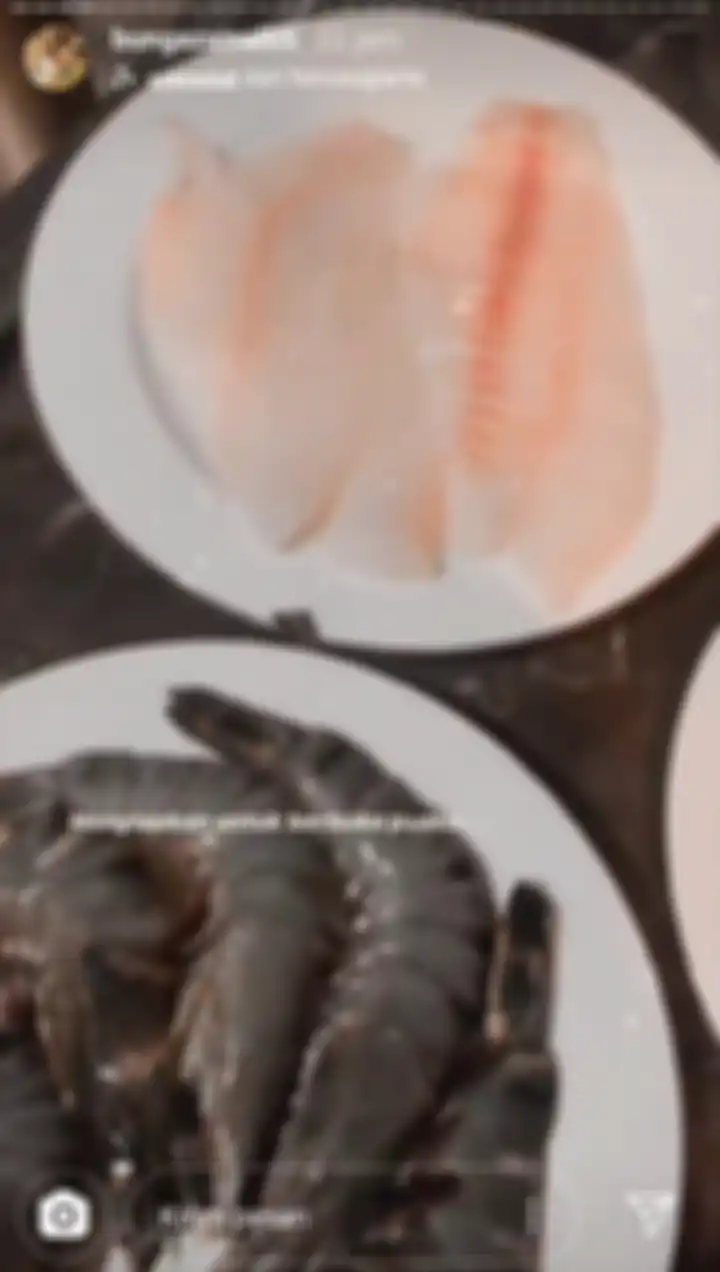 Makanan yang disiapkan Bunga Zainal untuk berbuka puasa