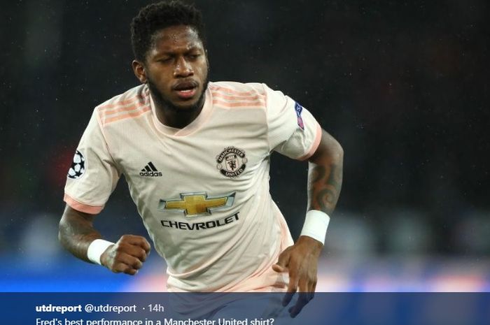 Gelandang Manchester United asal Brasil, Fred saat tampil bersama Manchester United melawan Paris Saint-Germain