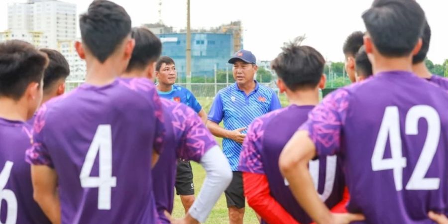 ASEAN Cup U-19 2024 - Pemain Vietnam Brutal, Pelatih Pakai Muslihat Ini untuk Menyiasati VAR