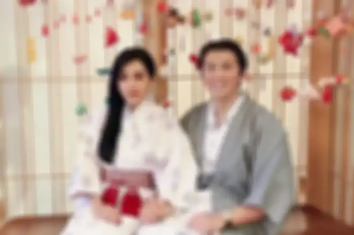 Potret Syahrirni dan Reino Barack kenakan Yukata