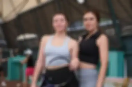 Gaya seksi Wulan Guritno dan Shalom Razade