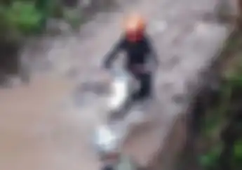 Bupati Cantik yang Minggu Ini Viral, Bikin Minder Cowok Pas di Atas Motor Trail 
