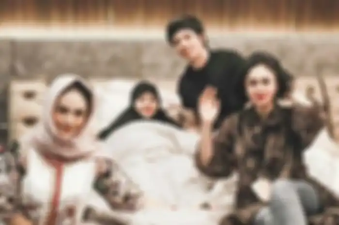 Krisdayanti dan Yuni Shara mengunjungi Aurel Hermansyah dan Atta Halilintar