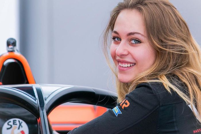 Pembalap Formula 3 Jerman, Sophia Floersch.