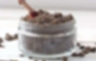Buat Sendiri di Rumah, DIY Masker Kopi yang Ampuh Bikin Wajah Jadi Glowing