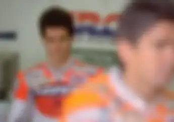 Pembalap Ini Kalah Gara-gara Penonton di Sirkuit Jerez, Kejadiannya Serem