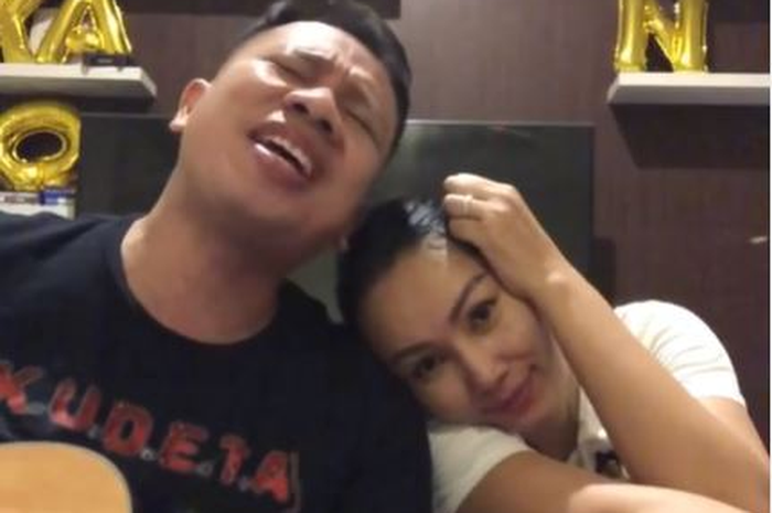 Vicky Prasetyo dan Kalina Ocktaranny