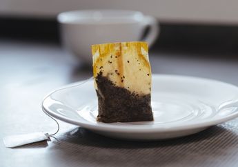 Stop Buang Bekas Kantung Teh Mulai Sekarang, Ternyata Bisa Diandalkan untuk Mengatasi Mata Kering dan Lesu, Buktikan Sendiri!