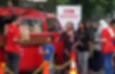 Bawa Food Truck, Bodrex Salurkan Donasi Paket Makanan Berbuka 
