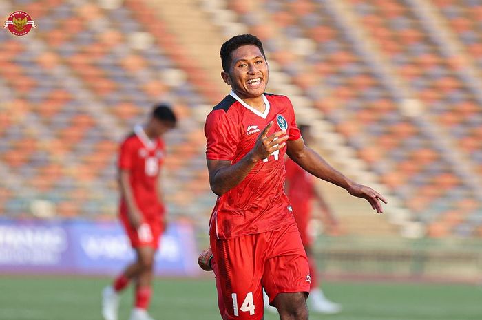 Fajar Fathurrahman saat mencetak gol dalam laga timnas Indonesia U-22 kontra Myanmar di SEA Games 2023 (4/5/2023). 