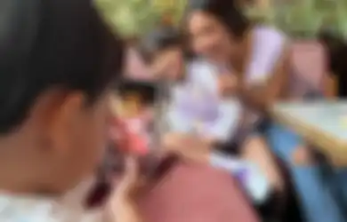 Anak Sammy Simorangkir Foto Gempi Pakai HP, Gisel Berani Bongkar Alasan Cerai dari Gading Marten, Ujung-ujungnya Duit?