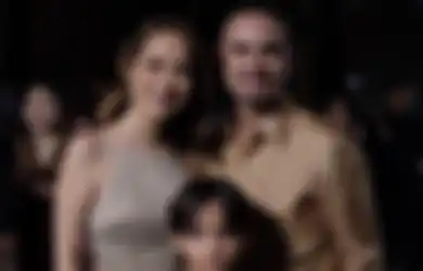  4 Bulan Kepergian Ashraf Sinclair, Potret BCL Dipijat Noah Sambil Rebahan Jadi Sorotan, Netizen Sebut Wajah Sayu Tanpa Make Up nya Masih Pendam Hal Ini