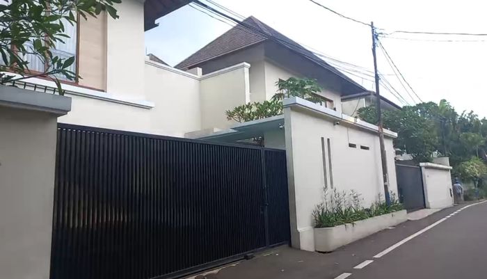 Kondisi kediaman Lesti Kejora dan Rizky Billar pada Kamis (6/10/2022).