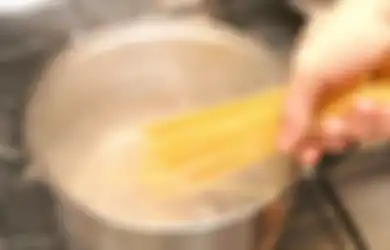 Kaget! Air Bekas Rebusan Pasta Bermanfaat Buat Banyak Hal di Rumah!