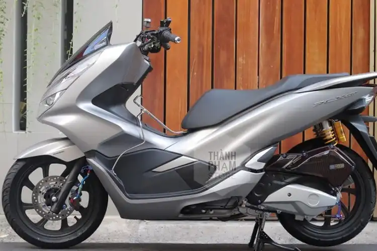 Modifikasi Simpel Ala Sultan, Honda PCX Bergelimang Spare Part Mewah, Jadi Bikin Baper